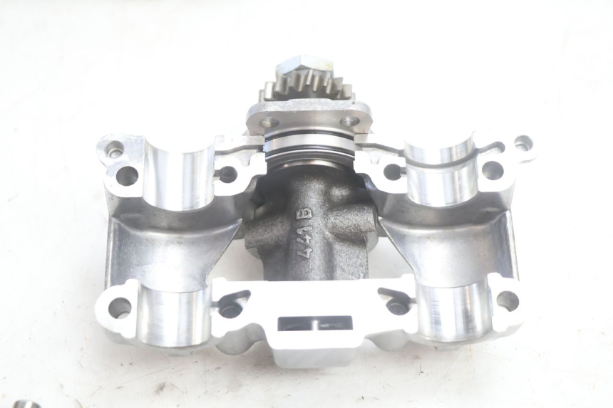 photo de CABEÇOTE TRASEIRO CAN-AM SPYDER RS 1000 (2008 - 2012) - Marcações e referências