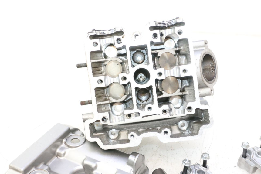 photo de TAMPA DE VÁLVULAS TRASEIRA SUZUKI SV S 650 (1999 - 2002) - Estrutura - ampliação