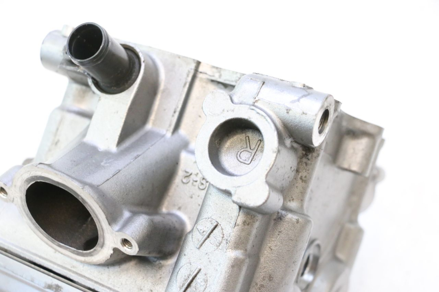 photo de TAMPA DE VÁLVULAS TRASEIRA SUZUKI SV S 650 (1999 - 2002) - Zoom do estado de desgaste