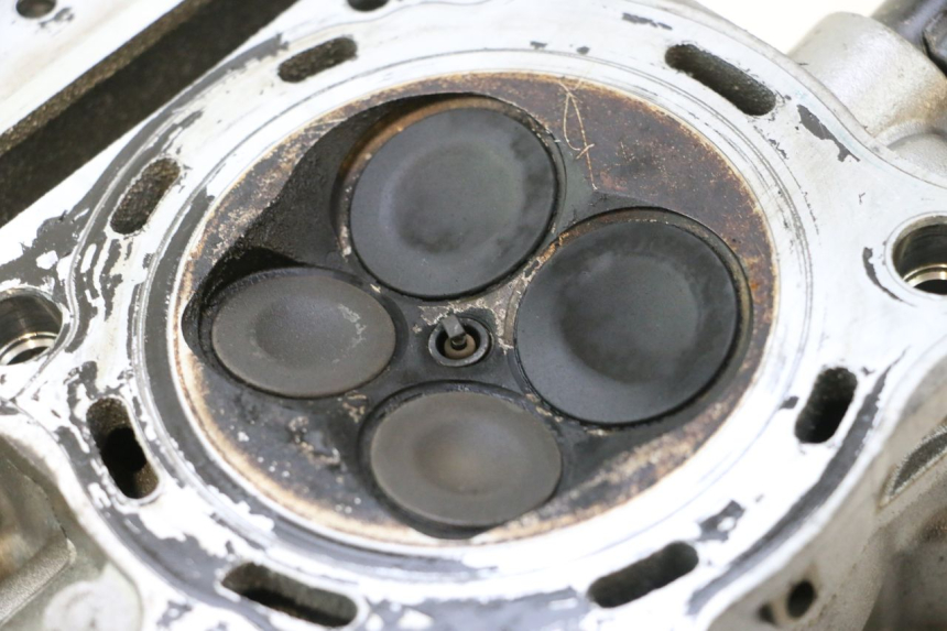 photo de TAMPA DE VÁLVULAS TRASEIRA SUZUKI SV S 650 (1999 - 2002) - Pontos de fixação