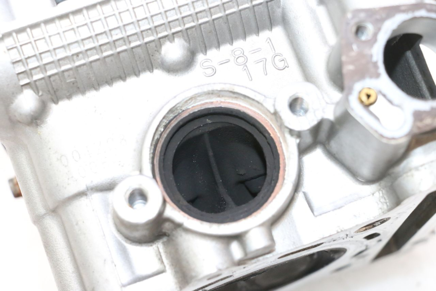 photo de CABEÇOTE TRASEIRO SUZUKI SV S 650 (2003 - 2009) - Zoom do estado de desgaste