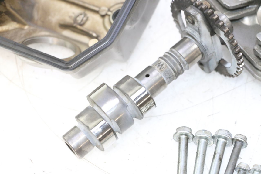 photo de CABEÇOTE TRASEIRO HONDA XRV AFRICA TWIN 750 (1990 - 1992) - Pontos de fixação