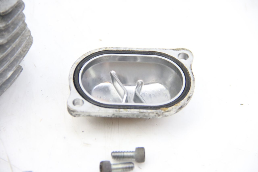 photo de TAMPA DE VÁLVULA TRASEIRA YAMAHA XV VIRAGO 750 (1984 - 1998) - Ampliação técnica