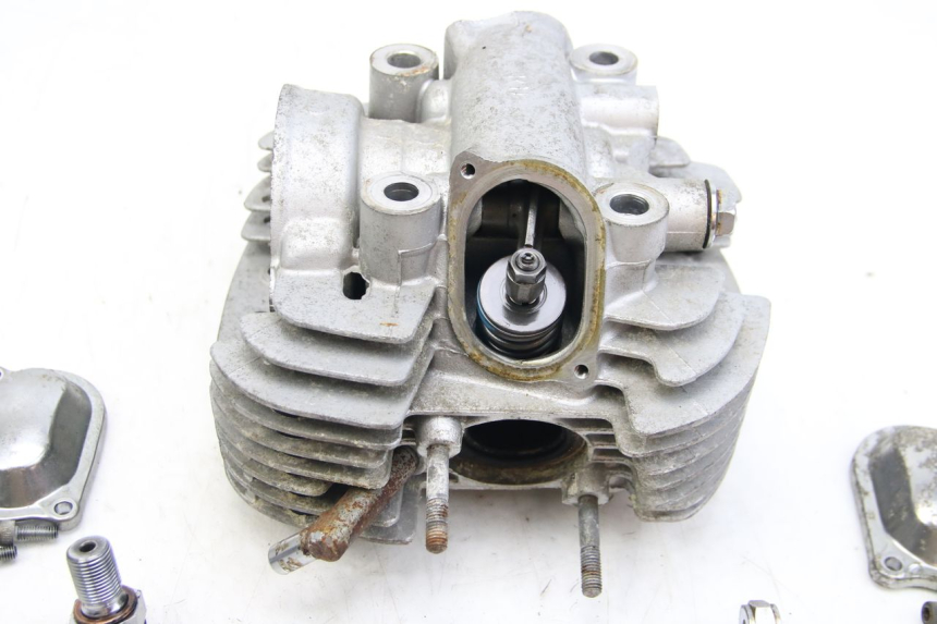 photo de TAMPA DE VÁLVULA TRASEIRA YAMAHA XV VIRAGO 750 (1984 - 1998) - Marcações e referências