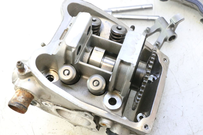 photo de CABEÇOTE DIANTEIRO GILERA GP 800 (2007 - 2013) - Estrutura - ampliação