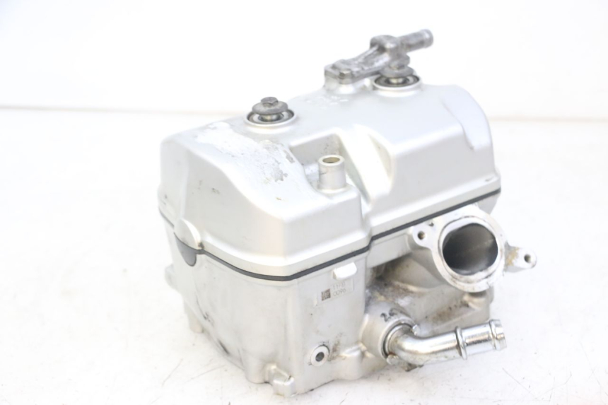 photo de CABEÇOTE DIANTEIRO HONDA NTV DEAUVILLE ABS 700 (2007 - 2016) - Detalhes característicos