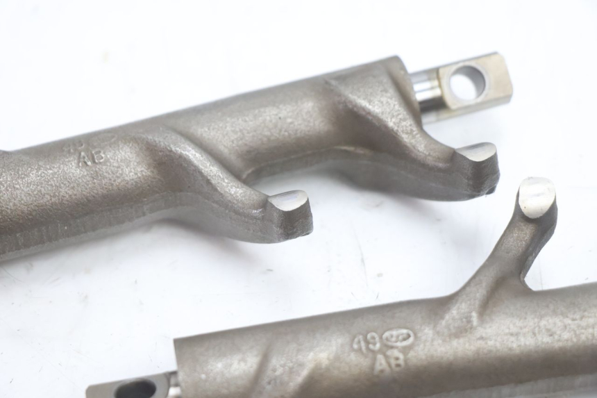 photo de CABEÇOTE DIANTEIRO HARLEY DAVIDSON ROAD GLIDE FLTRXSE 1920 (2018 - 2022) - Pontos de fixação