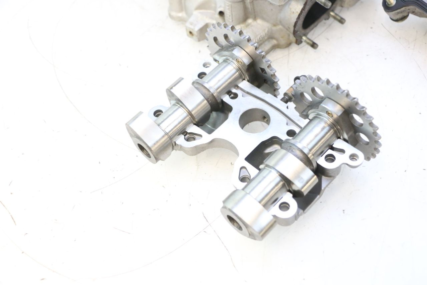 photo de CABEÇOTE DIANTEIRO CAN-AM SPYDER RS 1000 (2008 - 2012) - Vista de perto