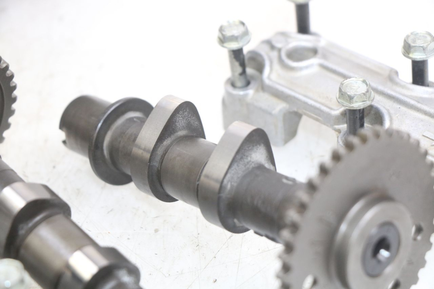 photo de CABEÇOTE DIANTEIRO SUZUKI SV N 650 (1999 - 2002) - Vista de perto