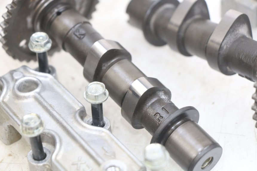 photo de CABEÇOTE DIANTEIRO SUZUKI SV N 650 (1999 - 2002) - Inspeção visual