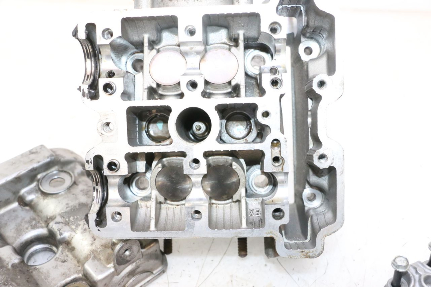 photo de CABEÇOTE DIANTEIRO SUZUKI SV S 650 (1999 - 2002) - Vista de perto