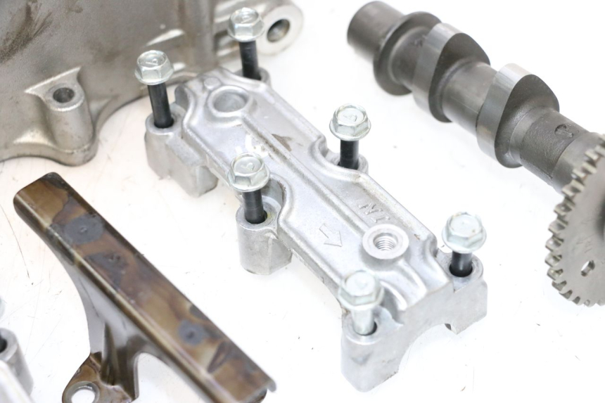 photo de CABEÇOTE DIANTEIRO SUZUKI SV S 650 (1999 - 2002) - Estrutura - ampliação