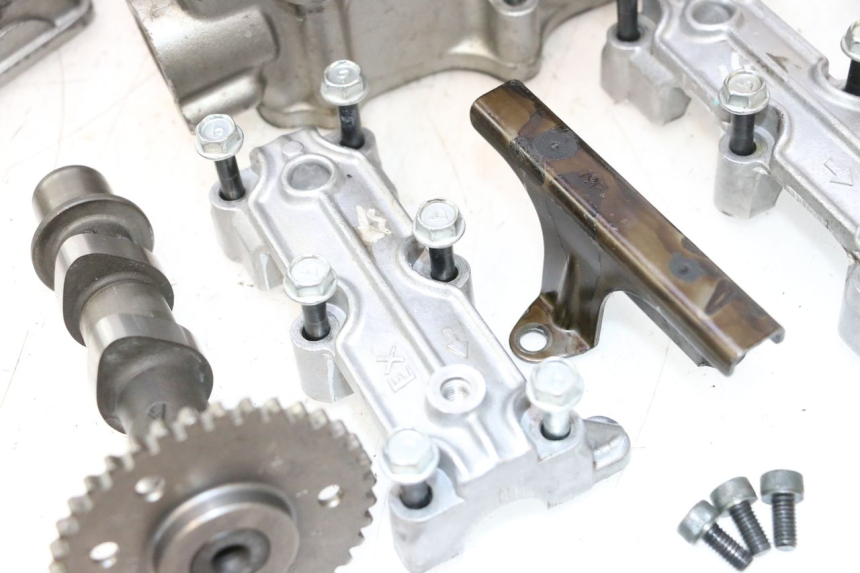 photo de CABEÇOTE DIANTEIRO SUZUKI SV S 650 (1999 - 2002) - Ângulo alternativo