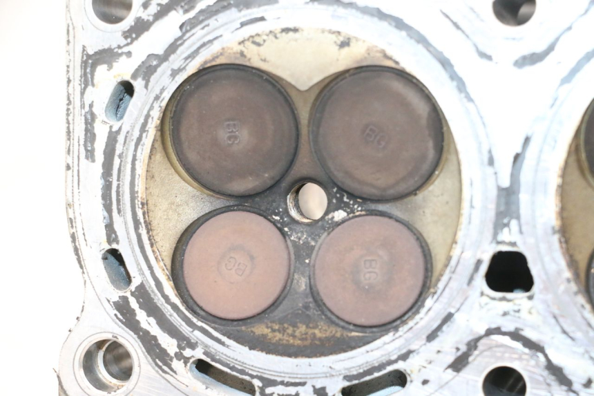 photo de CABEÇOTE DIANTEIRO HONDA VFR FI RC46 800 (1998 - 2001) - Zoom do estado de desgaste