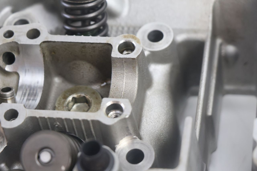 photo de CABEÇOTE DIANTEIRO HONDA XLV VARADERO 125 (2007 - 2012) - Outro ângulo de visão