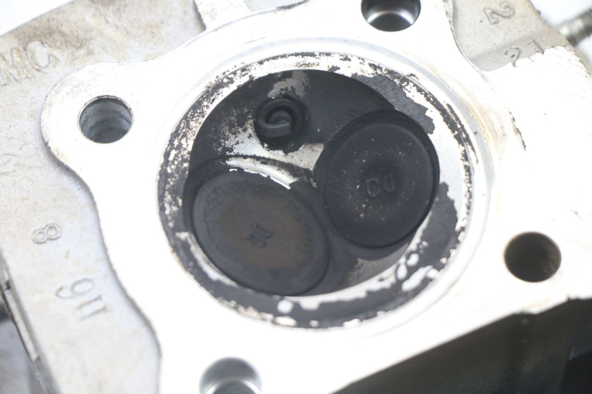 photo de CABEÇOTE DAELIM BESBI 125 (2007 - 2008) - Pontos de fixação