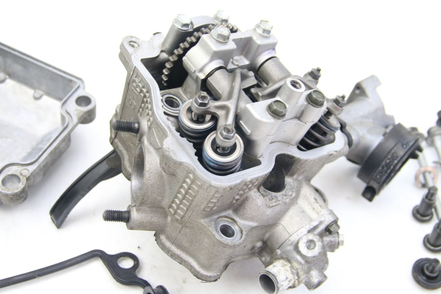 photo de CABEÇOTE SUZUKI BURGMAN 125 (2007 - 2014) - Ampliação dos componentes