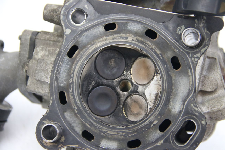 photo de CABEÇOTE SUZUKI BURGMAN 125 (2007 - 2014) - Pontos de fixação