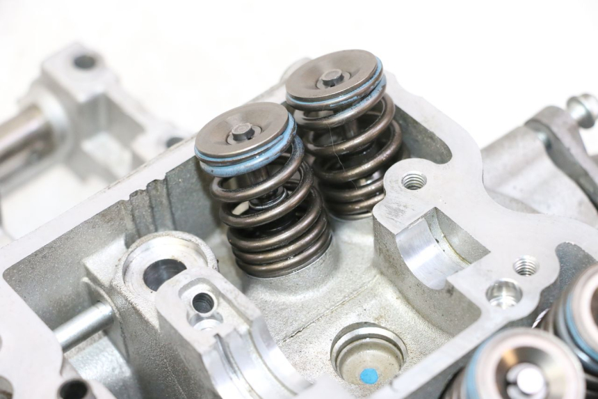 photo de CABEÇOTE SUZUKI BURGMAN 125 (2007 - 2014) - Detalhes característicos