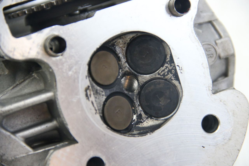 photo de CABEÇOTE YAMAHA BW'S BWS 125 (2010 - 2013) - Vista de perto