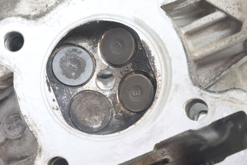 photo de CABEÇOTE YAMAHA BW'S BWS 125 (2010 - 2013) - Outro ângulo de visão