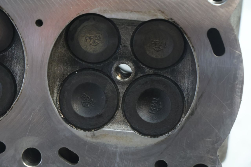 photo de CABEÇOTE BMW C SPORT 650 (2015 - 2021) - Detalhes característicos