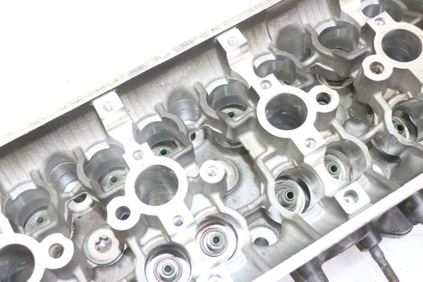 photo de CABEÇOTE HONDA CB R 1000 (2018 - 2023) - Detalhes característicos