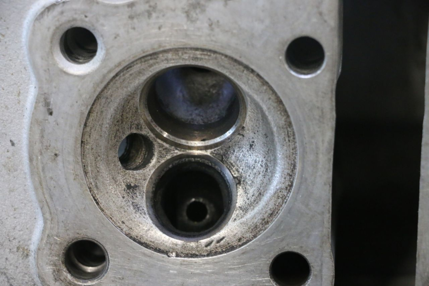 photo de CABEÇOTE HONDA CB TWO FIFTY 250 (1991 - 2002) - Detalhe da peça