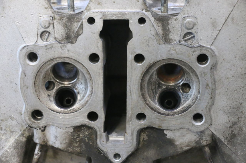 photo de CABEÇOTE HONDA CB TWO FIFTY 250 (1991 - 2002) - Zoom do estado de desgaste