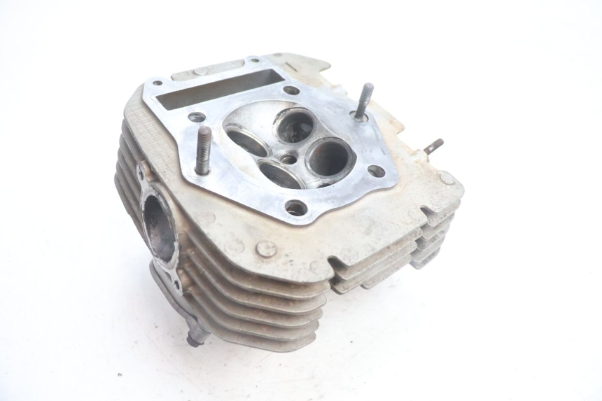 photo de CABEÇOTE SUZUKI DR S 600 (1985 - 1989) - Estrutura - ampliação