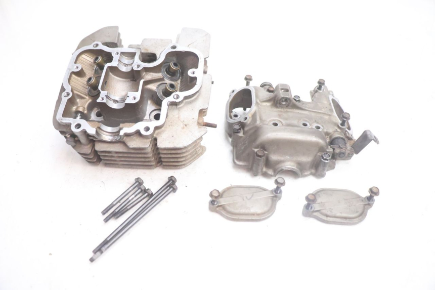 photo de CABEÇOTE SUZUKI DR S 600 (1985 - 1989) - Pontos de fixação