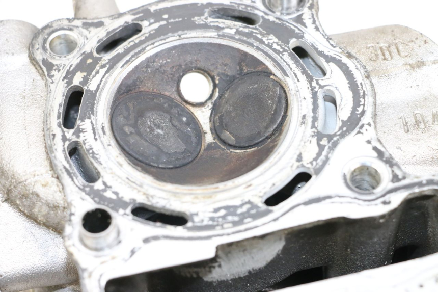 photo de CABEÇOTE HONDA FES S-WING SWING ABS 125 (2007 - 2015) - Pontos de fixação