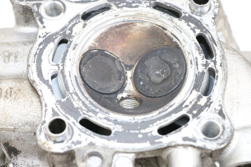 photo de CABEÇOTE HONDA FES S-WING SWING ABS 125 (2007 - 2015) - Estado da superfície