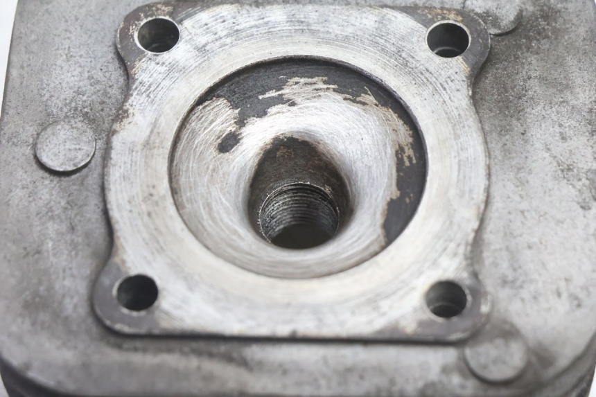 photo de CABEÇOTE PIAGGIO FLY 2T 50 (2004 - 2017) - Pontos de fixação