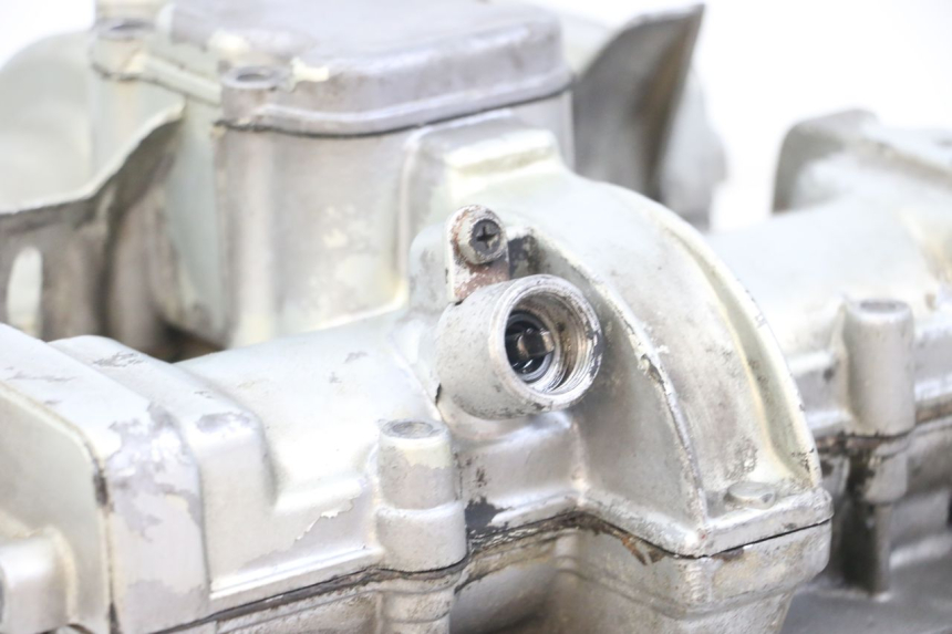 photo de CABEÇOTE SUZUKI GSX E 250 (1982 - 1983) - Detalhes característicos
