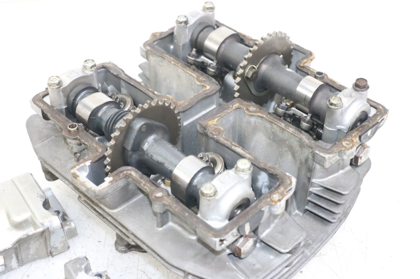 photo de CABEÇOTE SUZUKI GSX E 250 (1982 - 1983) - Inspeção visual