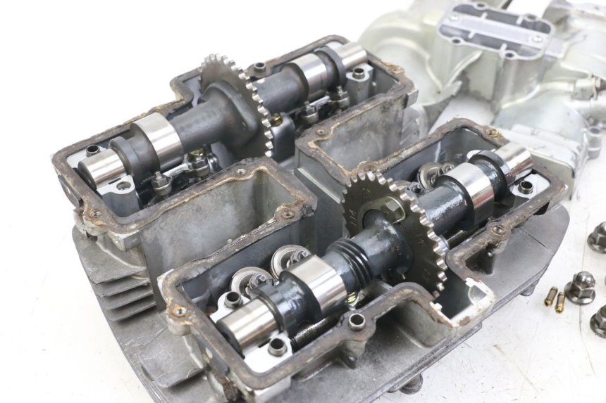 photo de CABEÇOTE SUZUKI GSX E 250 (1982 - 1983) - Ângulo alternativo