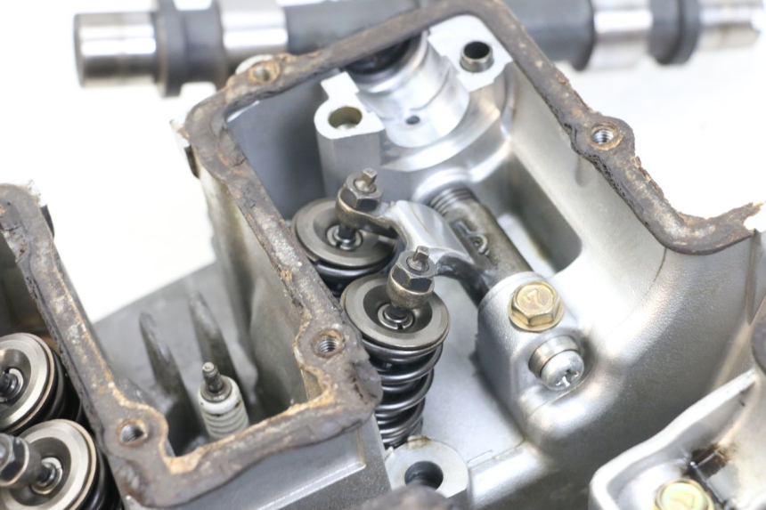 photo de CABEÇOTE SUZUKI GSX E 250 (1982 - 1983) - Vista principal