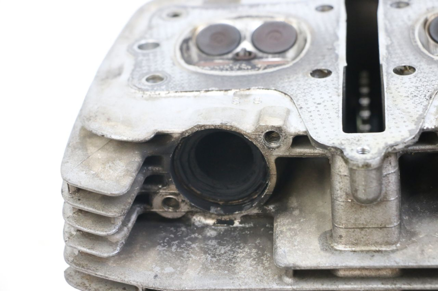 photo de CABEÇOTE SUZUKI GSX E 250 (1982 - 1983) - Outro ângulo de visão