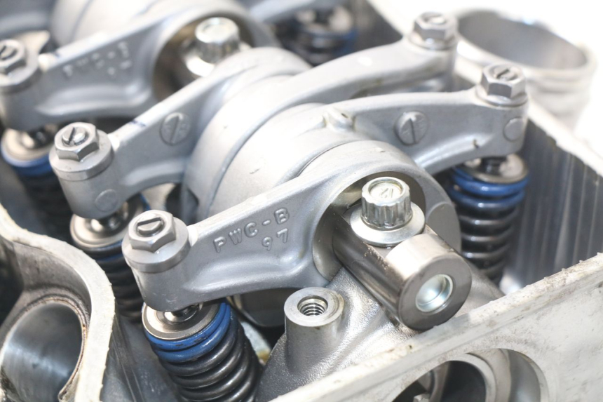 photo de CABEÇOTE HONDA INTEGRA NC D 750 (2016 - 2018) - Pontos de fixação