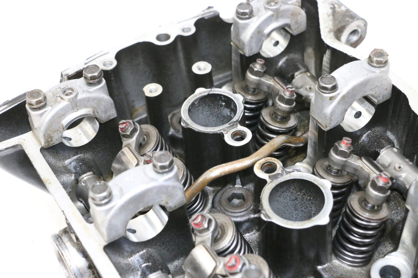photo de CABEÇOTE KAWASAKI GTR 1000 (1994 - 2004) - Outro ângulo de visão