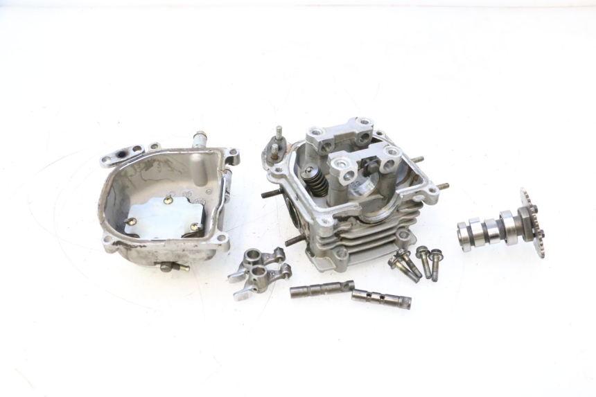 photo de CABEÇOTE PEUGEOT KISBEE 4T 50 (2010 - 2017) - Detalhe da peça