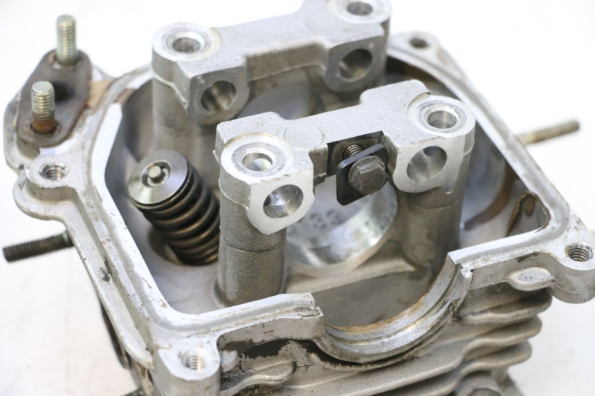 photo de CABEÇOTE PEUGEOT KISBEE 4T 50 (2010 - 2017) - Zoom de qualidade