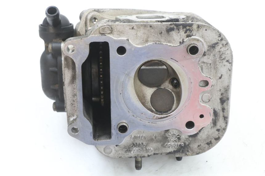 photo de CABEÇOTE RENAULT KOURANOS 125 (2001 - 2004) - Detalhes característicos
