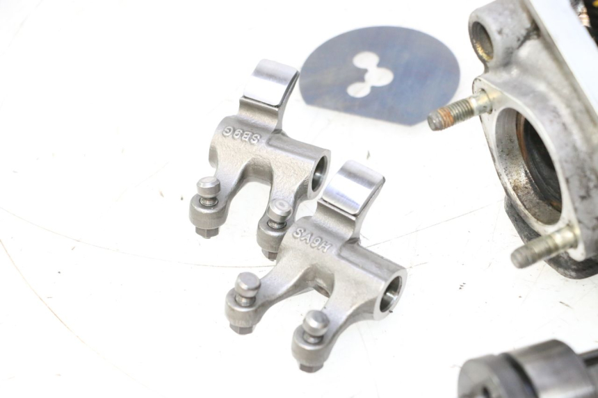 photo de CABEÇOTE PIAGGIO MP3 LT 300 (2010 - 2016) - Pontos de fixação