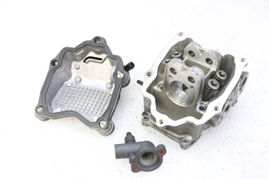 photo de CABEÇOTE PIAGGIO MP3 RL 250 (2006 - 2010) - Vista principal