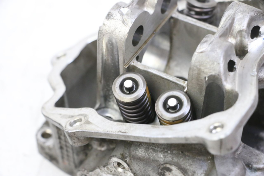 photo de CABEÇOTE PIAGGIO MP3 RL 250 (2006 - 2010) - Vista de perto