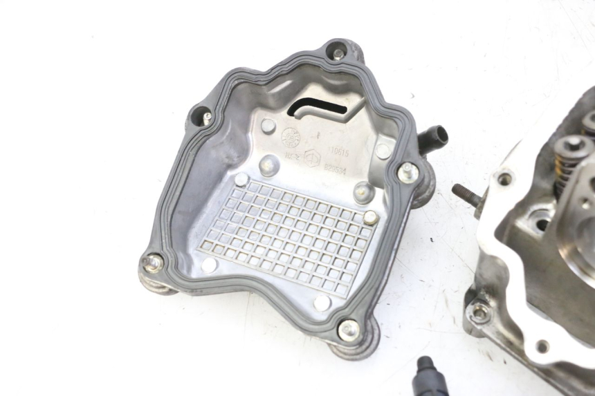 photo de CABEÇOTE PIAGGIO MP3 RL 250 (2006 - 2010) - Inspeção visual