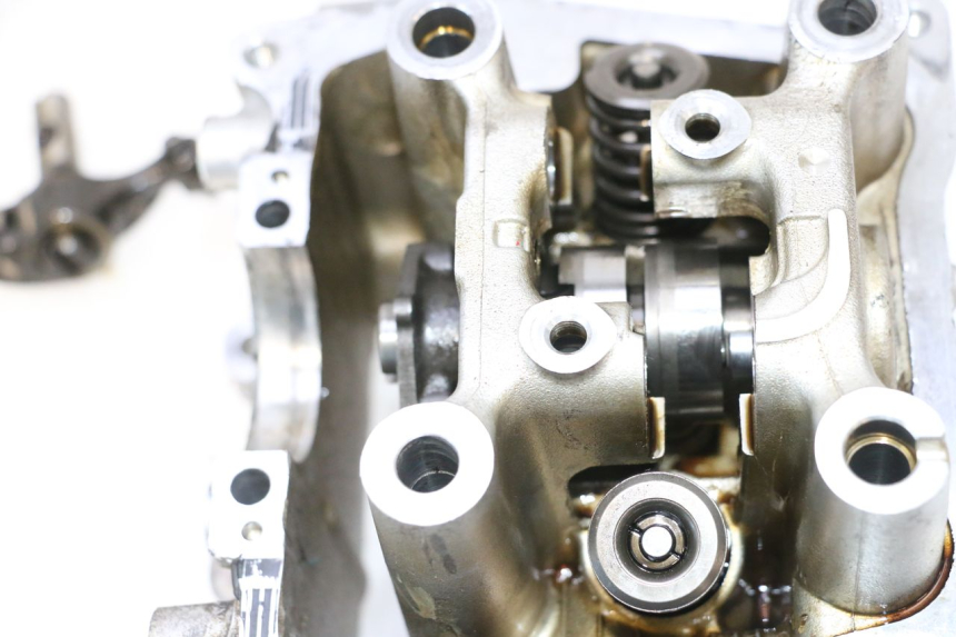 photo de CABEÇOTE HONDA PCX (JF57/JF64) 125 (2014 - 2018) - Inspeção visual