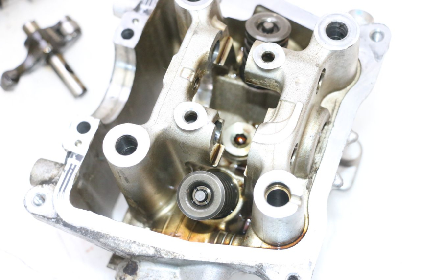 photo de CABEÇOTE HONDA PCX (JF57/JF64) 125 (2014 - 2018) - Vista de perfil